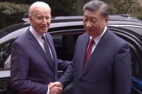 拜登總統(tǒng)與習(xí)近平主席相聚斐洛里莊園：拜登指著紅旗車(chē)說(shuō)beautiful